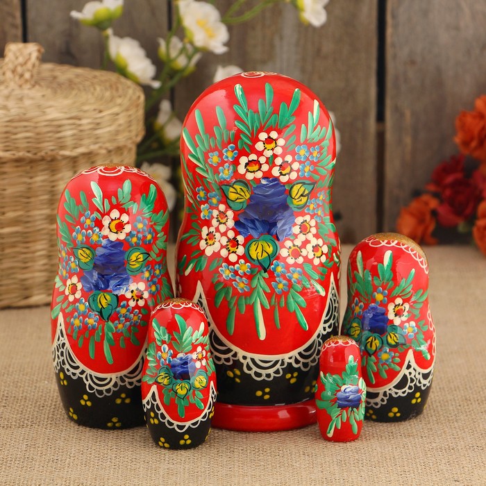 Матрёшка «Даша», красный платок, 5 кукольная, 17 см, люкс