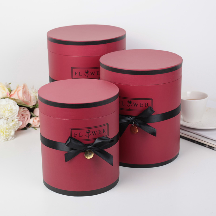 Набор коробок 3в1 "Подарок", красный, 25,5 х 25,5 х 31 - 17 х 17 х 20 см