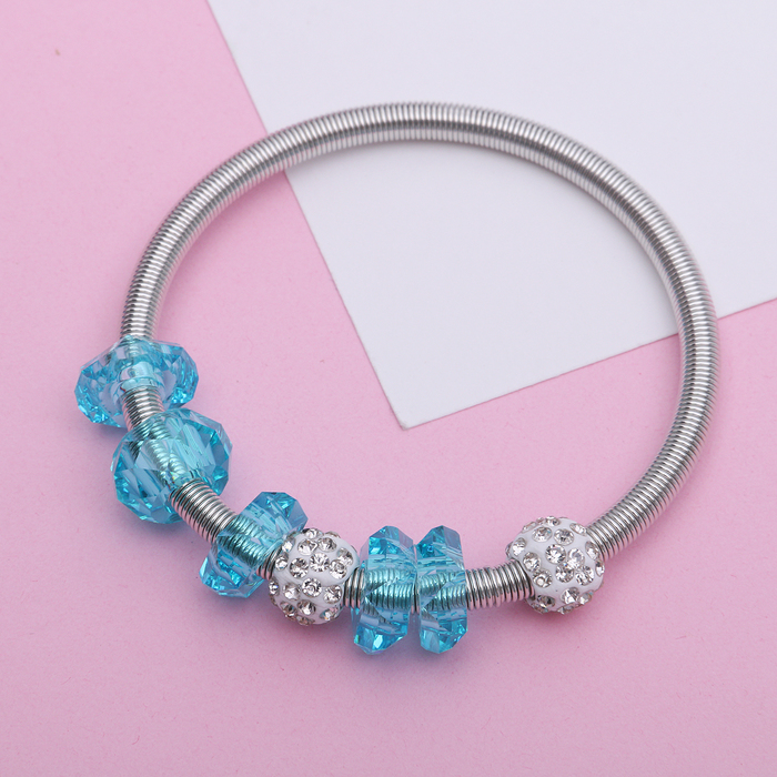 Браслет "Марджери" на резинке, бусины, цвет бело-голубой в серебре