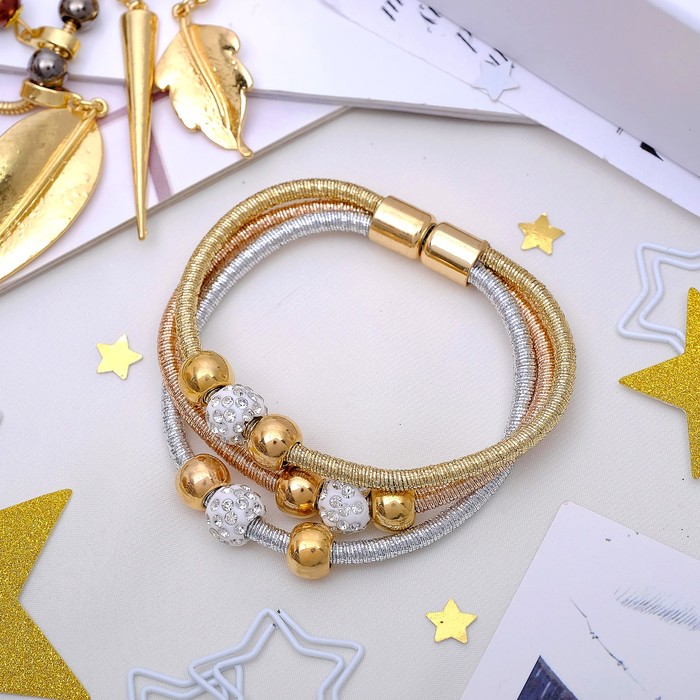 Браслет "Марджери" на нити, тройной, цвет серебряно-золотой