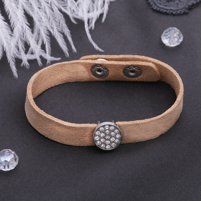 Браслет кожа "Замшевый стиль" круг, цвет бежевый в серебре