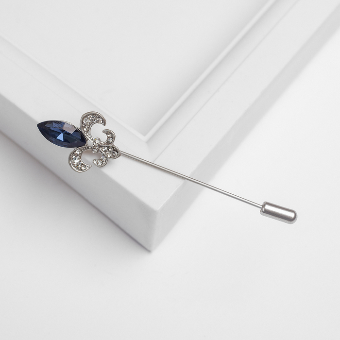 Булавка "Лилия королевская" 7,6см, цвет бело-синий в матовом серебре