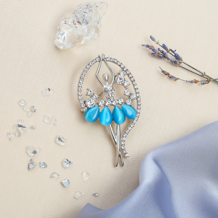 Брошь "Балерина" в рамке, цвет бело-бирюзовый в серебре