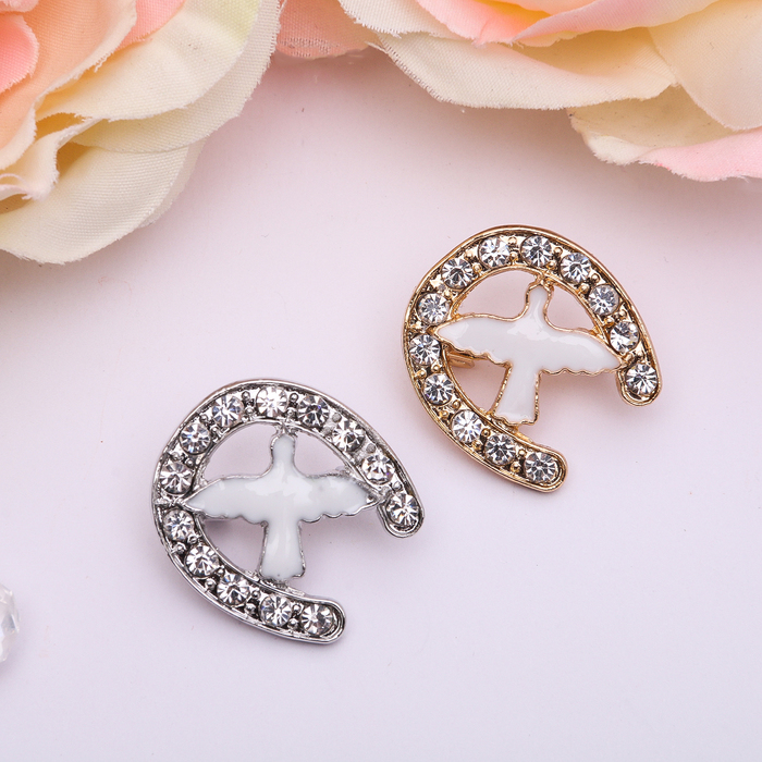 Брошь "Подкова" с голубем, цвет МИКС