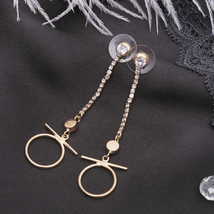 Серьги висячие со стразами "Круг" уникальный, цвет белый в золоте