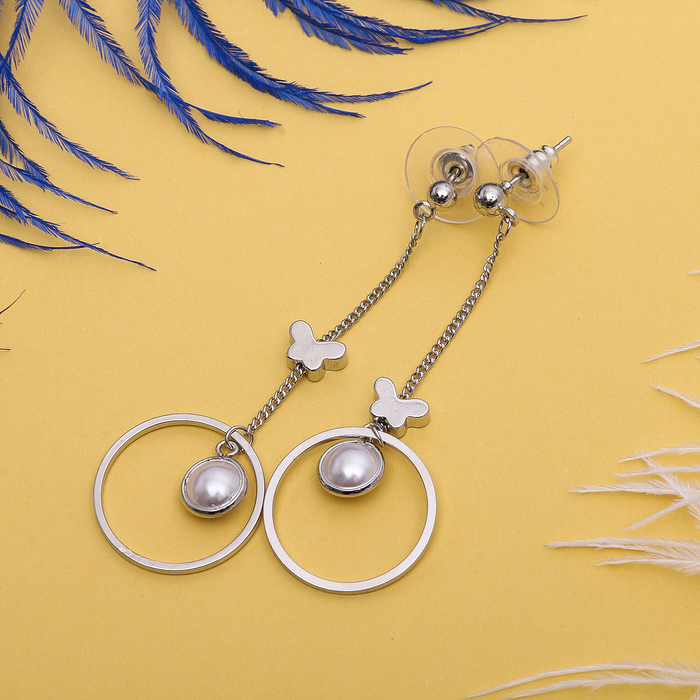 Серьги с жемчугом "Круг" на цепочке, бабочка, цвет белый в серебре