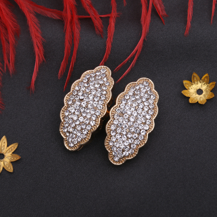 Клипсы "Эллипс" волнистый, классика, цвет белый в золоте