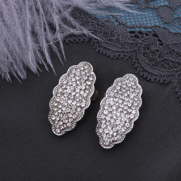 Клипсы "Эллипс" волнистый, классика, цвет бело-радужный в серебре