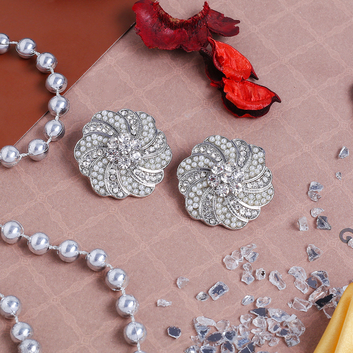 Клипсы "Цветок" распустившийся бутон, цвет белый в серебре