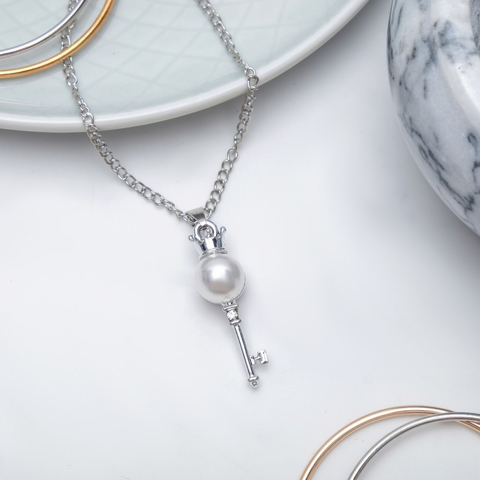 Кулон "Ключик" с короной, цвет белый в серебре, 45см