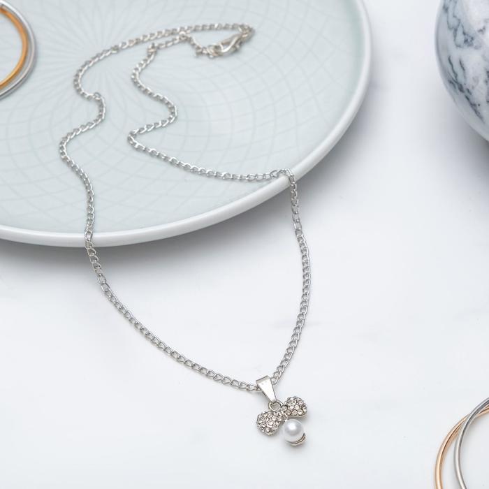 Кулон "Бусина" с бантиком, цвет белый в серебре, 45см