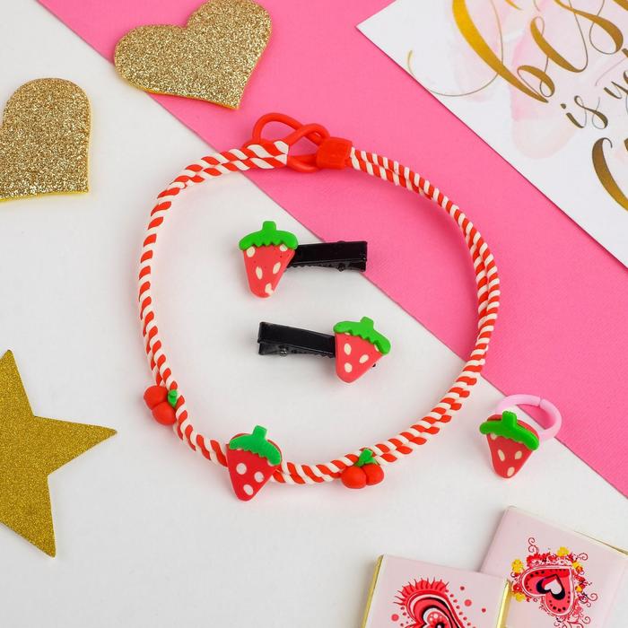 Комплект детский "Выбражулька" 4 предмета: 2 заколки, чокер, кольцо, ягодки, цвет МИКС
