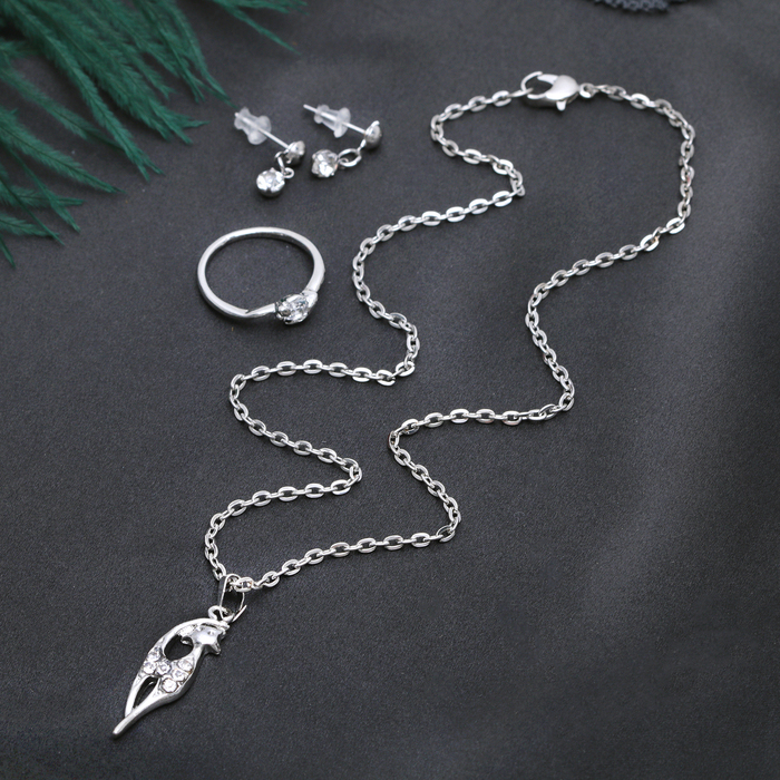 Гарнитур 3 предмета: серьги, кулон, кольцо размер МИКС 16-18 "Кошечка", цвет белый в серебре, 40см