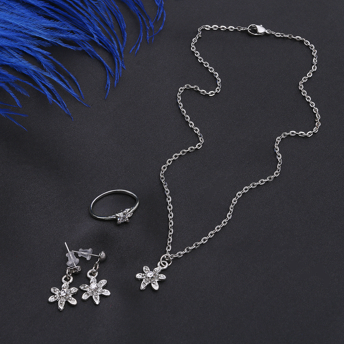 Гарнитур 3 предмета: серьги, кулон, кольцо размер МИКС 16-18 "Цветок", цвет белый в серебре, 40см