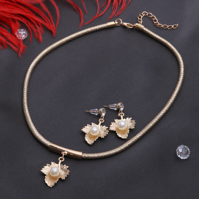 Набор 2 предмета: серьги, колье "Анабель" листок, цвет белый в золоте