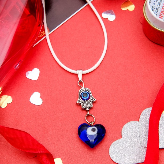 Кулон-оберег "Глазик" в сердце