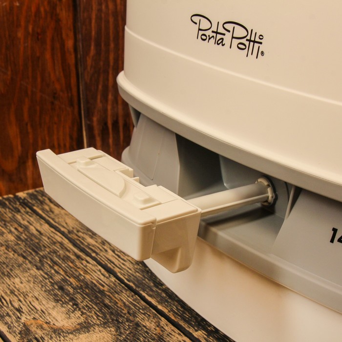 Биотуалет Porta Potti Qube 145, бак для стоков 12 л, бак для смыва воды 15 л, белый