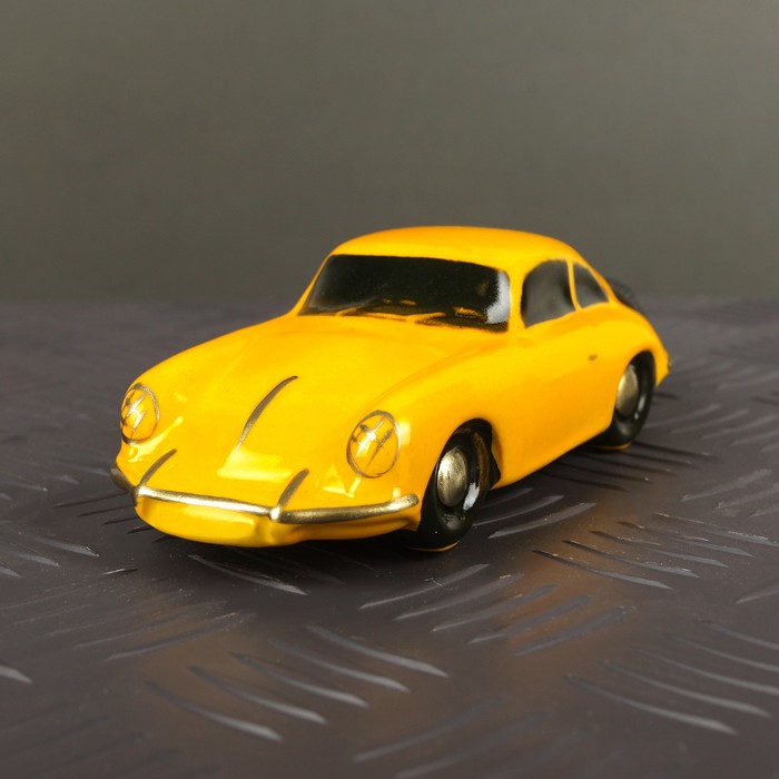 Коньячный набор "Машина ретро" жёлтая, 3 предмета, 100 мл, 2 рюмки