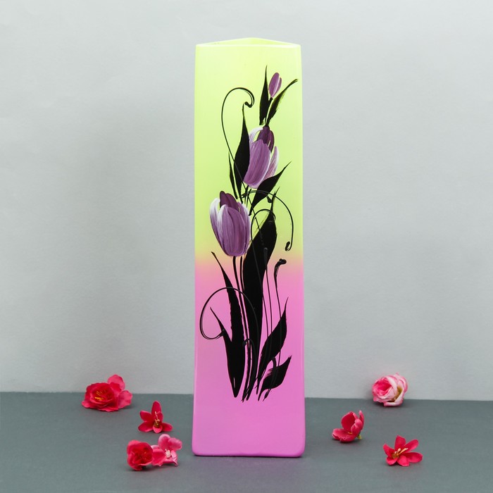 Ваза "Тюльпаны" треугольник, жёлто-розовая