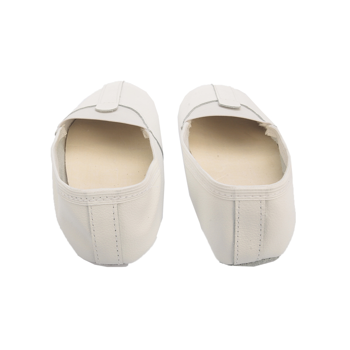 Чешки из натуральной кожи, длина по стельке 19 см, цвет белый