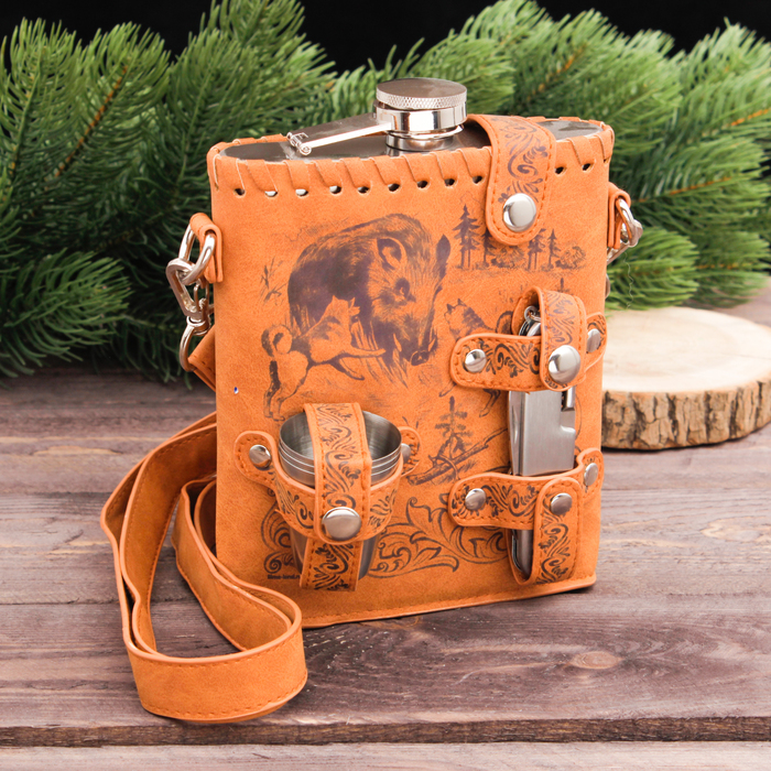 Туристический набор "Кабан и собаки", фляжка 540 мл, стопки 3 шт, нож-мультитул