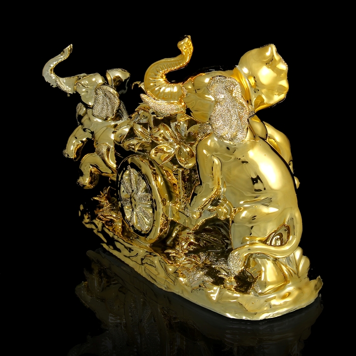 Нэцкэ "Два слона с цветочной тележкой" золотистый