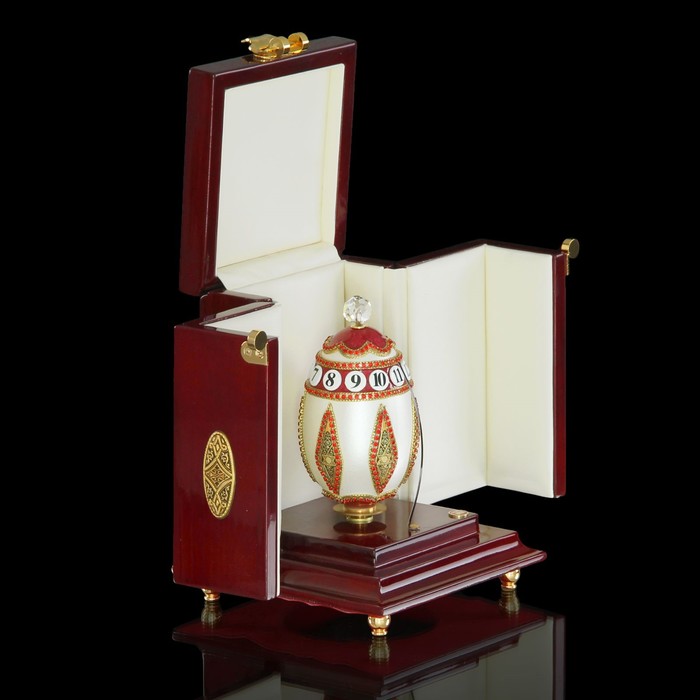 Часы Greenwich Meridian из скорлупы яйца