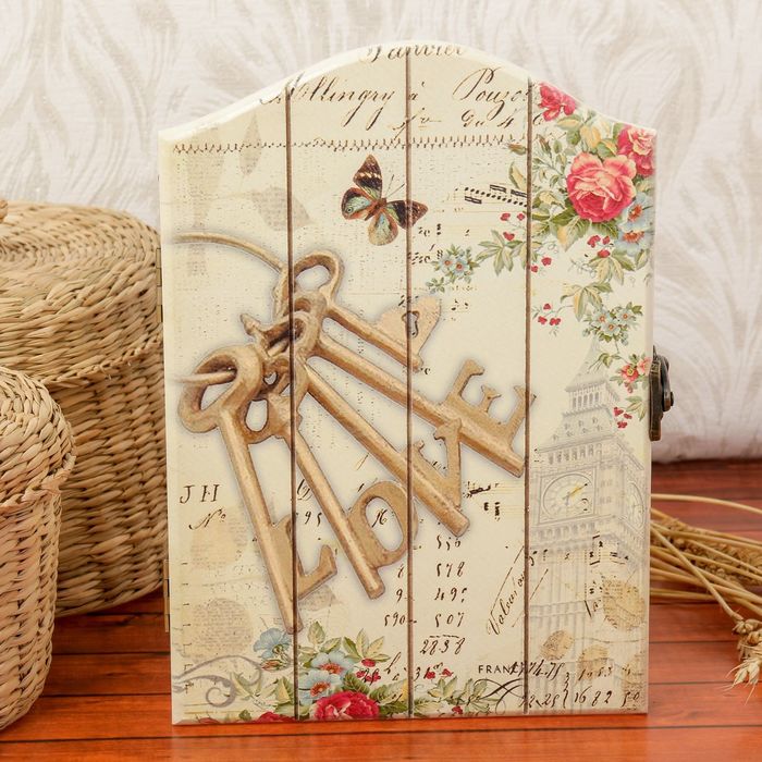 Ключница дерево 4 крючка "Ключи - Любовь" 22,5х15,5х5 см