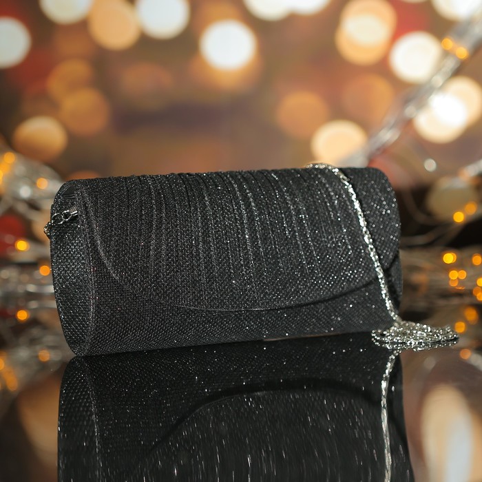 Клатч женский, отдел на магните, длинная цепь, цвет чёрный