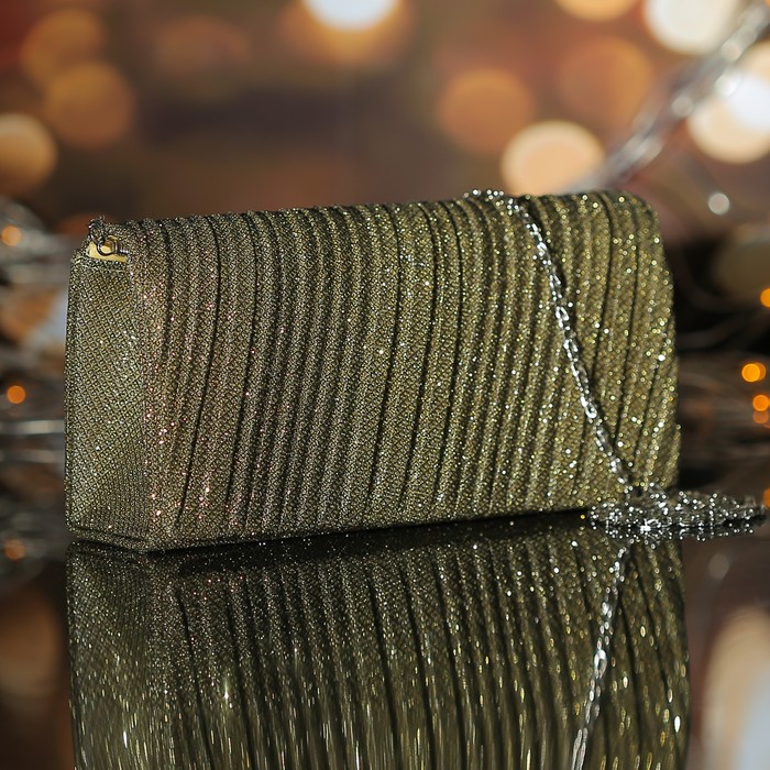 Клатч женский, отдел на магните, длинная цепь, цвет золотой