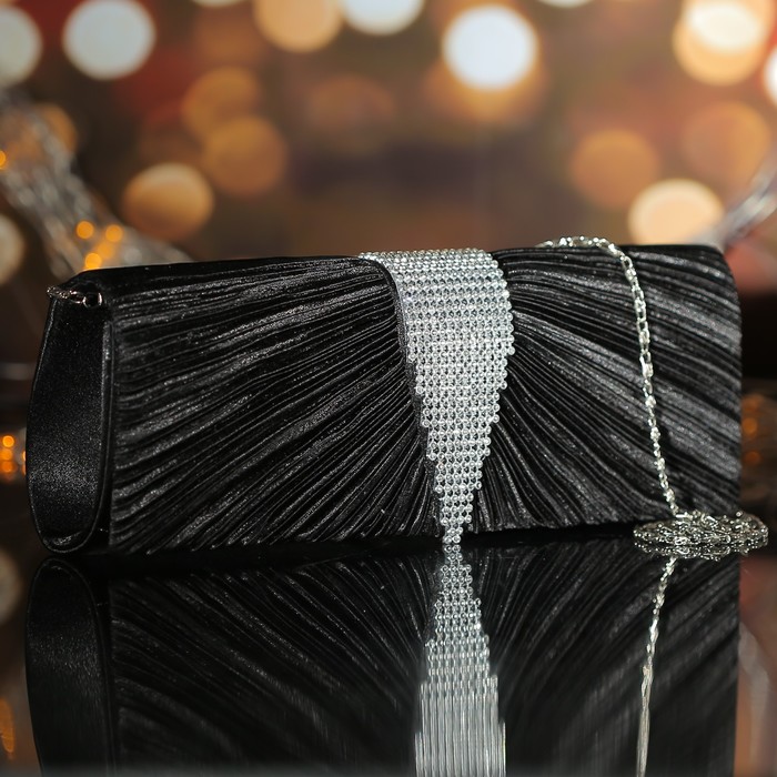 Клатч женский, отдел на магните, длинная цепь, цвет чёрный