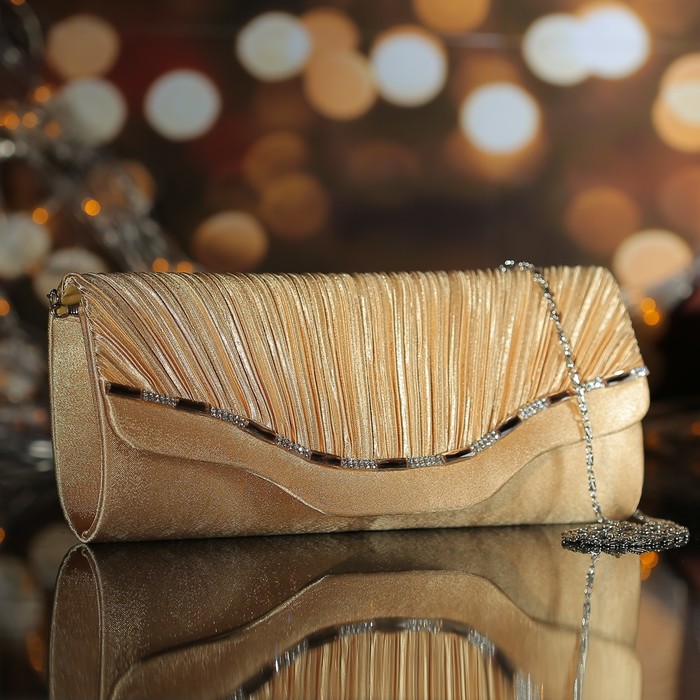 Клатч женский, отдел на магните, длинная цепь, цвет золотой