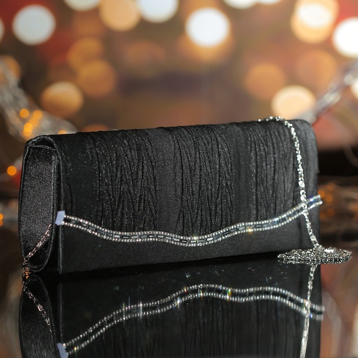 Клатч женский, отдел на магните, длинная цепь, цвет чёрный