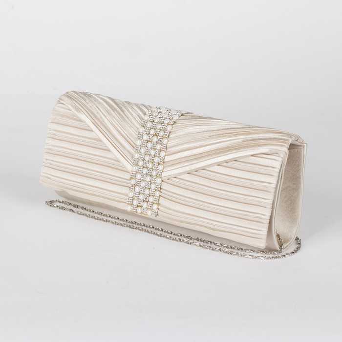 Клатч женский, отдел на магните, длинная цепь, цвет молочный