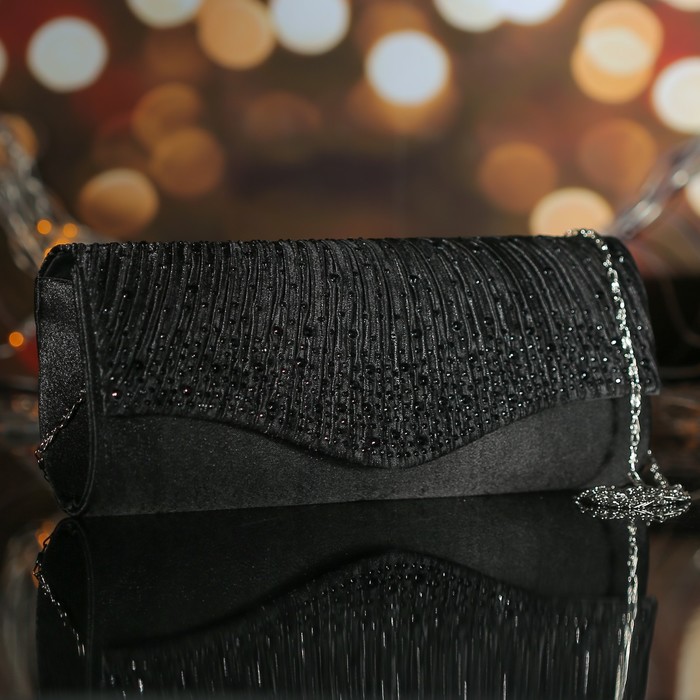 Клатч женский, отдел на магните, длинная цепь, цвет чёрный