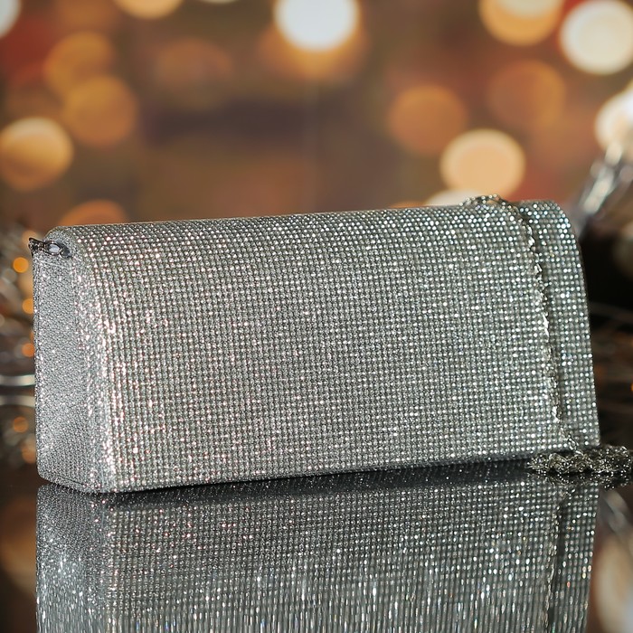 Клатч женский, отдел на магните, длинная цепь, цвет серебристый