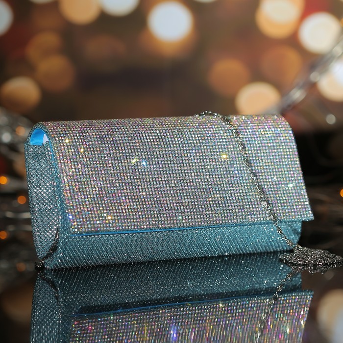 Клатч женский, отдел на магните, длинная цепь, цвет голубой