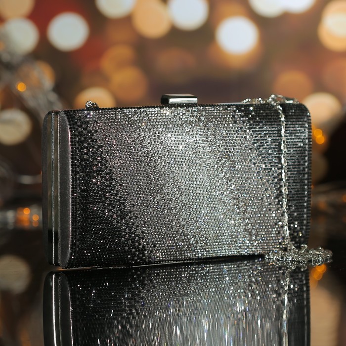 Клатч женский, отдел на фермуаре, длинная цепь, цвет серый