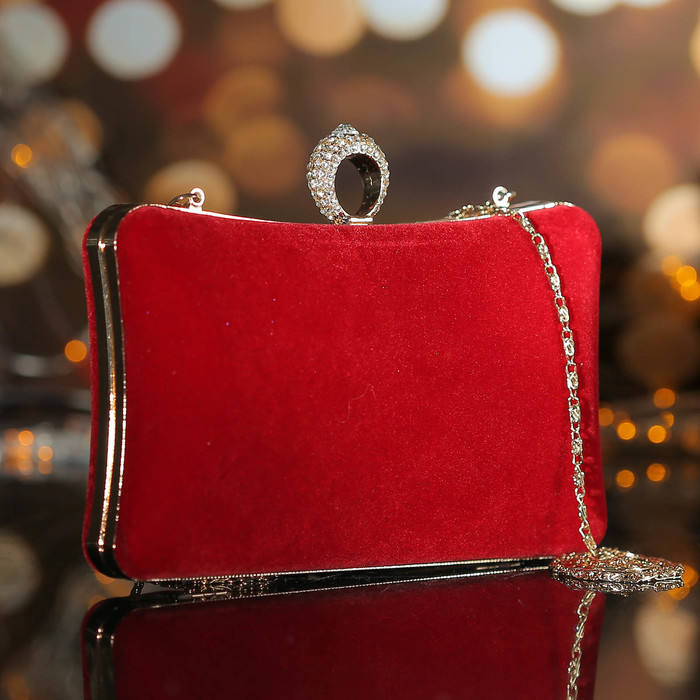 Клатч женский, отдел на фермуаре, длинная цепь, цвет бордовый