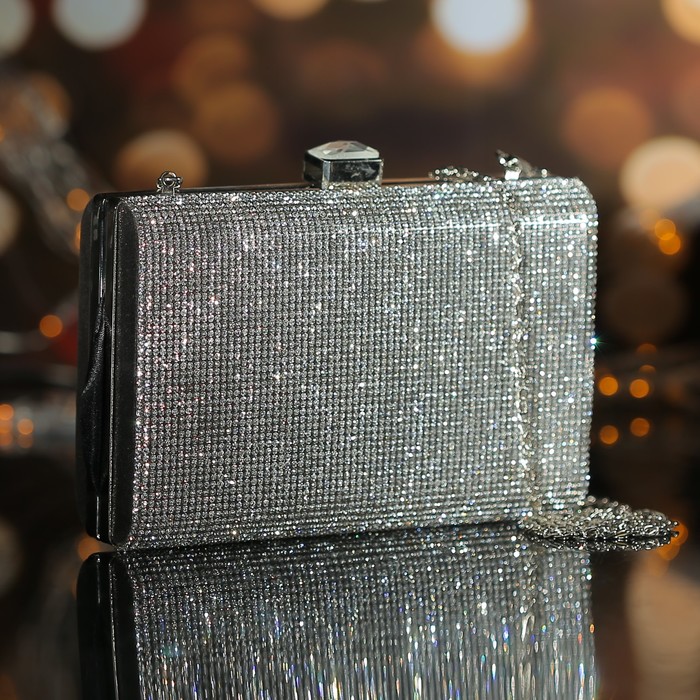 Клатч женский, отдел на фермуаре, длинная цепь, цвет серый