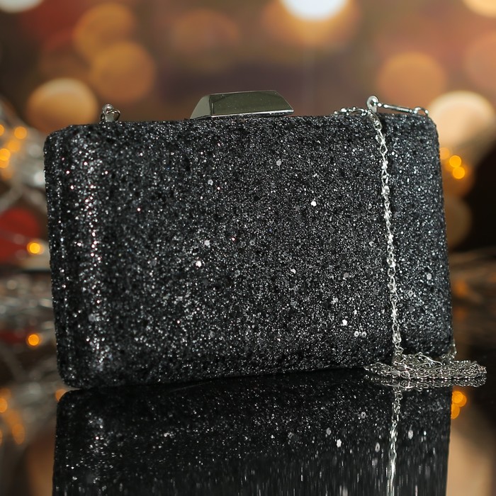 Клатч женский, отдел на фермуаре, длинная цепь, цвет чёрный