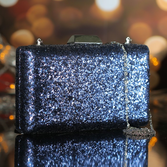 Клатч женский, отдел на фермуаре, длинная цепь, цвет синий