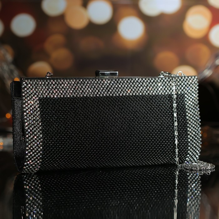 Клатч женский, отдел на фермуаре, длинная цепь, цвет чёрный