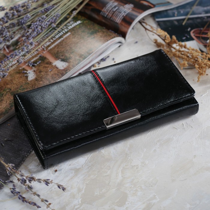 Кошелёк женский на клапане, 4 отдела, для карт, 2 отдела на рамке, наружный карман, цвет чёрный/красный