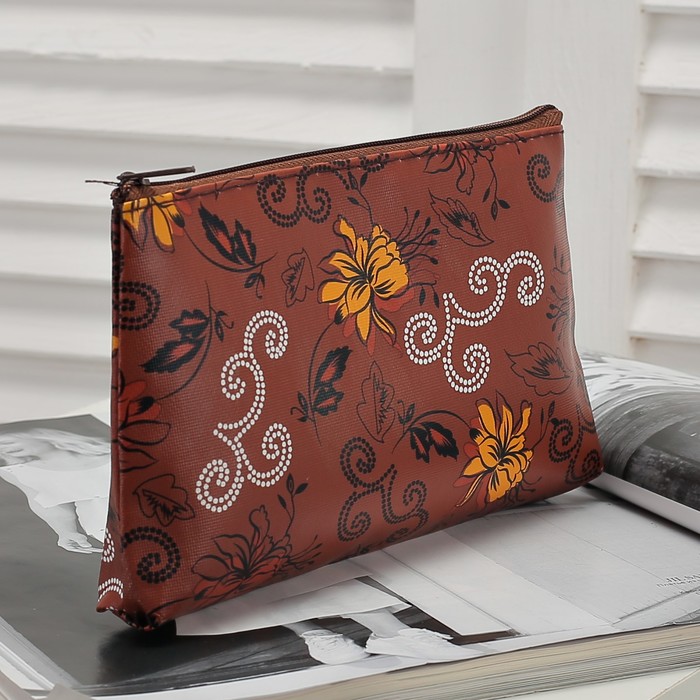 Косметичка простая «Кружева», отдел на молнии, цвет коричневый