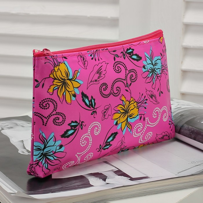 Косметичка простая «Кружева», отдел на молнии, цвет малиновый