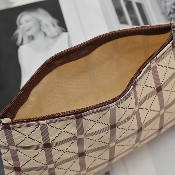 Косметичка простая «Клетка», отдел на молнии, цвет бежевый