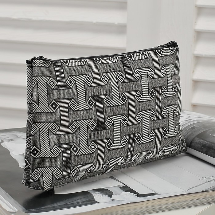 Косметичка простая, отдел на молнии, цвет чёрный