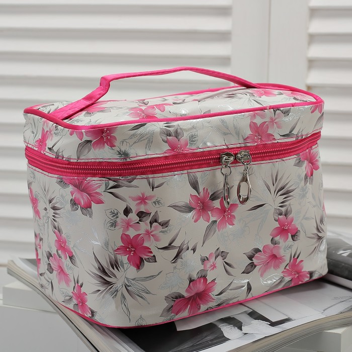 Косметичка-сундук «Цветы», отдел на молнии, цвет молочный