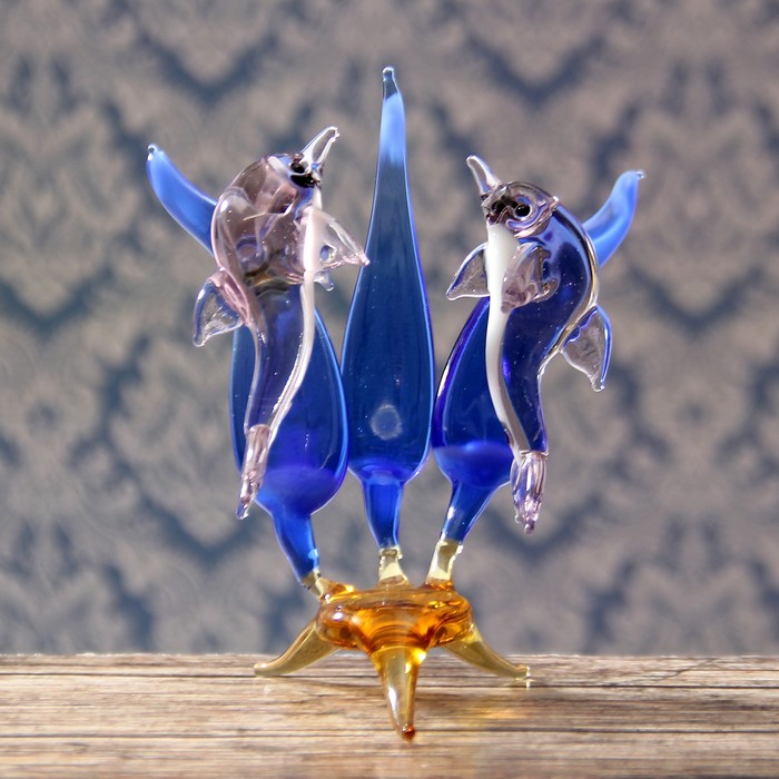 Сувенирная композиция стекло малая "Дельфины на волне" 11х4х8 см